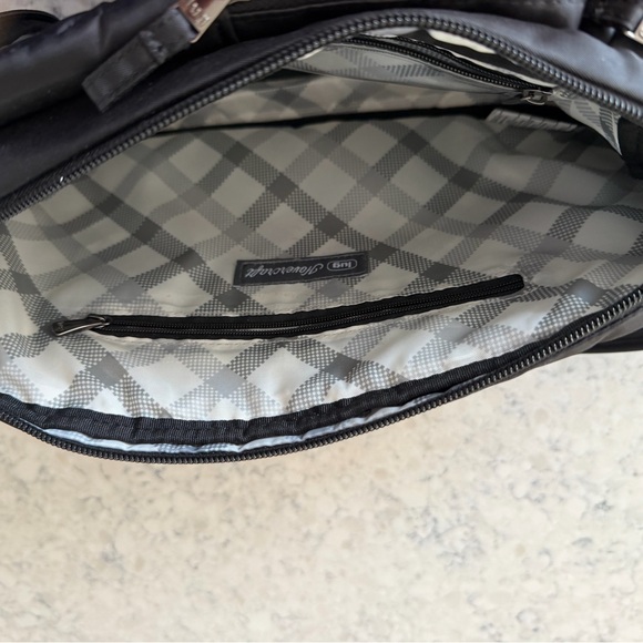 Lug Black Quilted Crossbody Bag “Hovercraft Sling back” - Picture 7 of 13
